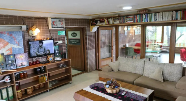 Albatross Dağ Evleri Butik Otel, Book Hotel Hotels in Edremit with Parking, Parking