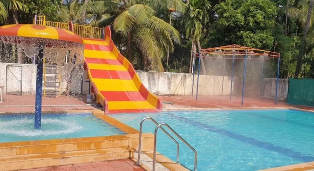 Raj Resort, Buchen Sie Resort Kelva Maharashtra