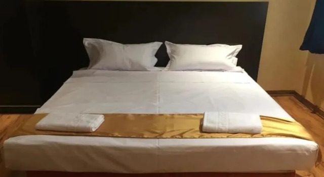 Sepand Hotel