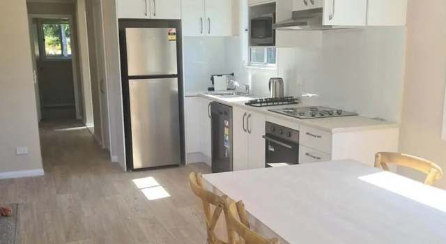 Номер Superior с 3 комнатами с видом на бассейн Lakeside Forster Holiday Park