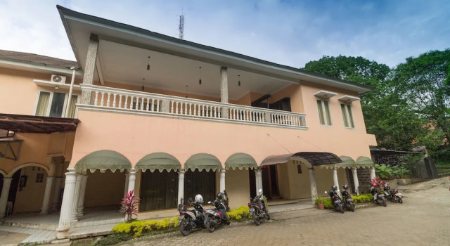 RedDoorz near Kebun Raya Bogor