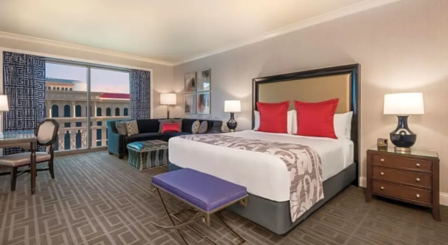 Двухместный номер Palace с видом на бассейн Caesars Palace Hotel & Casino