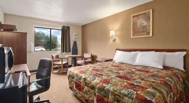 Двухместный номер Super 8 by Wyndham Richmond Airport VA