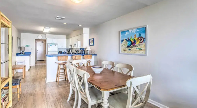 Апартаменты с 3 комнатами с балконом Beach & Boardwalk Access: North Myrtle Beach Condo
