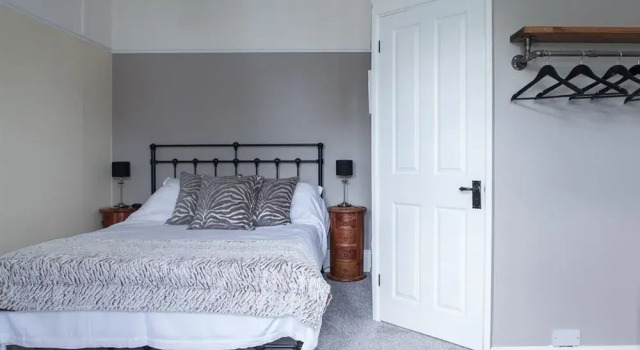 Oaklands Guest House