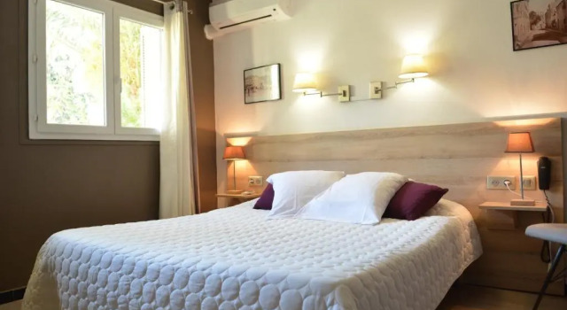 Номер Economy Hôtel le Grillon