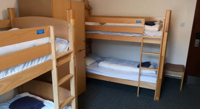 Кровать в общем номере (мужской номер) Inverness Youth Hostel