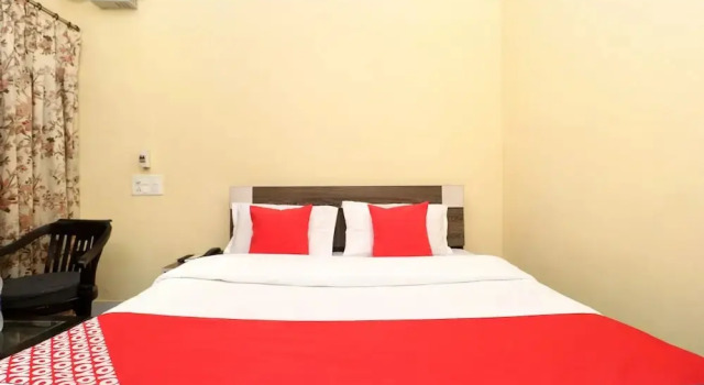 Oyo 30127 Hotel Sabina International