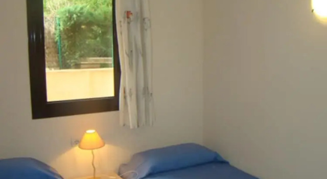 Апартаменты Confortable Bajo de 2 habitaciones Marina Sant Jordi