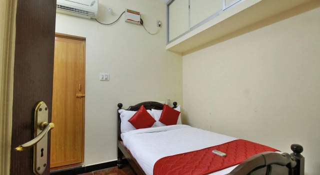 OYO 11862 Home Cozy 2BHK ECR Cuddalore Road