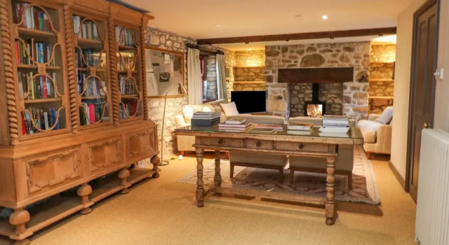 Barn Cottage, Varaa Lomakoti Mökit kohteessa Merseyside, Mökki