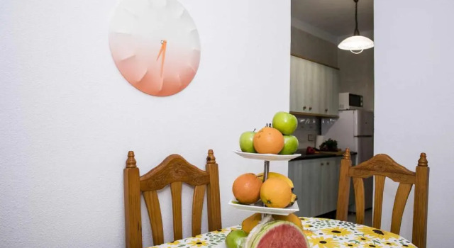 Confortable vivienda vacacional en La Laguna a 5 MIN tranvía y WiFi, Book Hotel Hotels in Tenerife with Parking, Parking