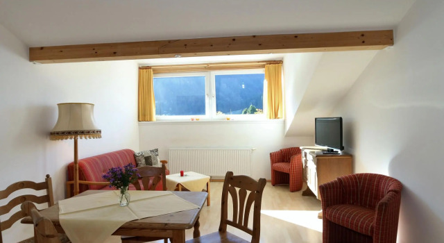 in Bichlbach with 1 bedrooms and 1 bathrooms