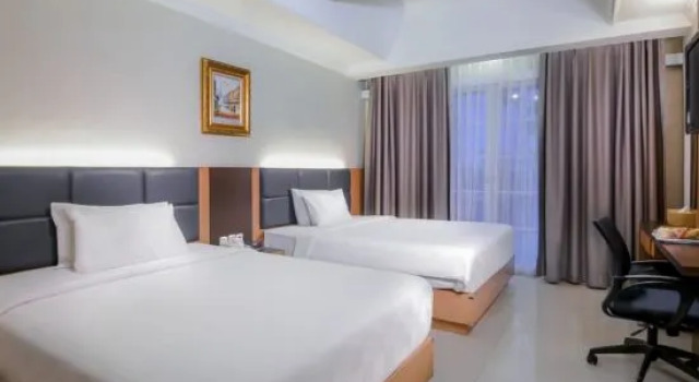 Номер Deluxe с видом на бассейн D'Senopati Malioboro Grand Hotel
