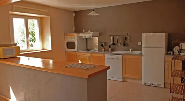 Le Prieuré Saint Pierre, Rezervasyon Otel Montjoyer Drôme Provençale
