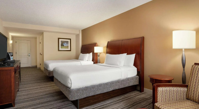 Четырёхместный номер Standard Hilton Garden Inn Jacksonville Ponte Vedra Sawgrass