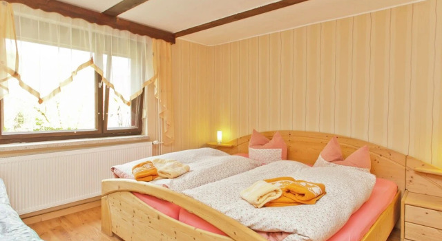 Detached Holiday Home With Wonderful View, Balcony and Garden, Book Hotel Schleusegrund Hildburghausen
