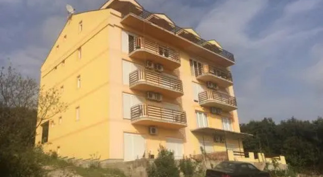 Apartments Vukovic, Забронировать Апартаменты/квартира Отели Lustica с парковкой, Парковка