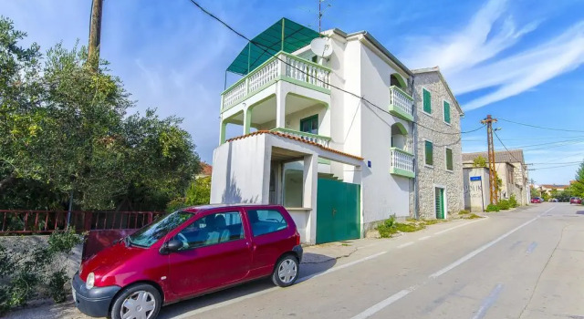 Apartments Nada, Забронировать Апартаменты/квартира Отели Водице с парковкой, рядом с Частный Пляж Отеля «Кристина», Парковка