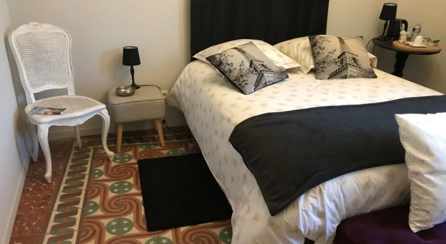 Le Café Des Fleurs, Prenota Hotel Hotel a Alvernia con parcheggio, Parcheggio
