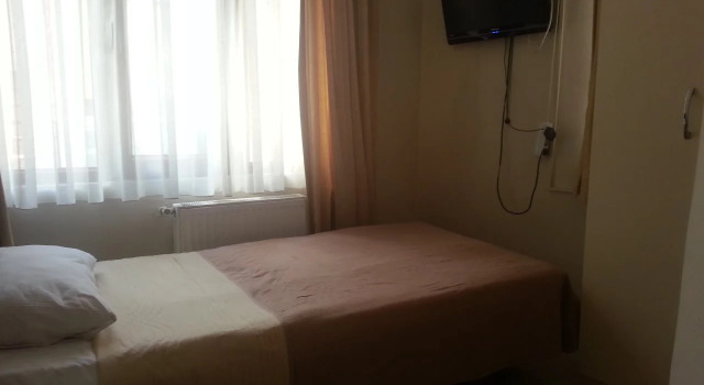 Kral Mert Hotel, Забронировать Отель Фатих Стамбул, рядом с Библиотека Стамбульского университета