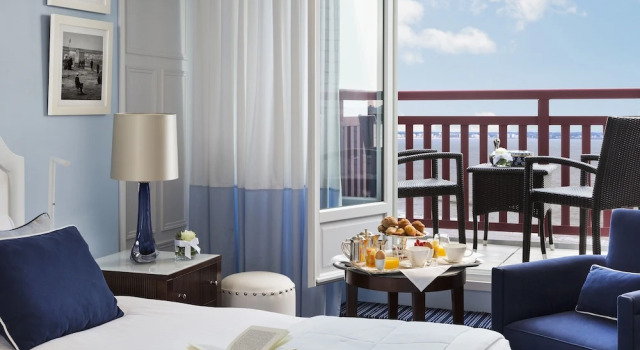 Номер Prestige Hôtel Barrière LHermitage
