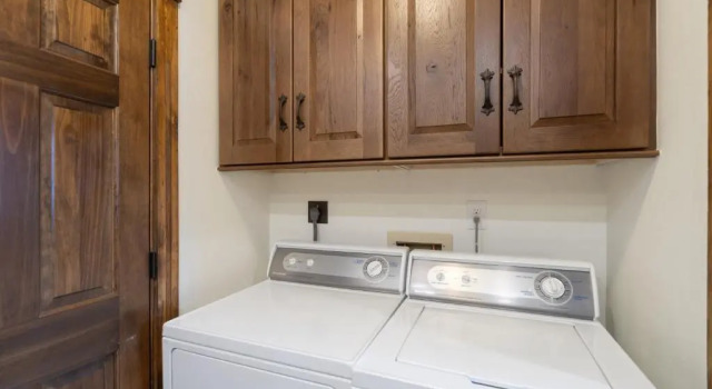 Bachman Village 9 by AvantStay Character Home Close To Town To The Slopes Permit3685