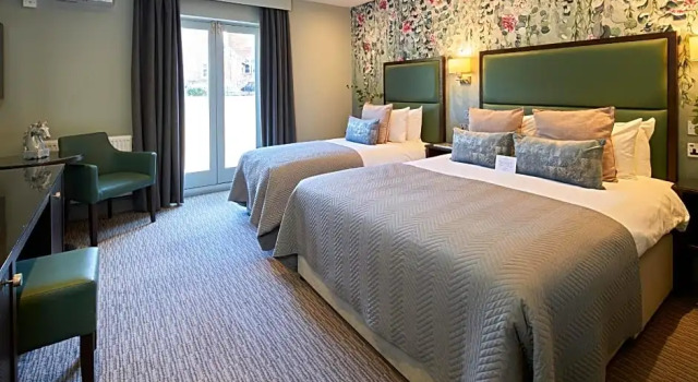 Номер Executive Mandolay Hotel Guildford
