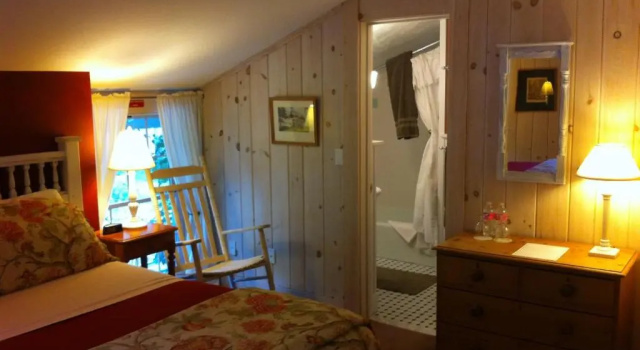 Полулюкс Deerhill Inn