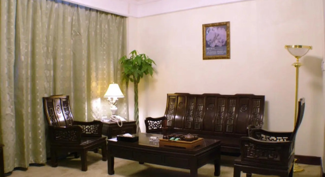 Люкс Executive Jindu Crown Hotel