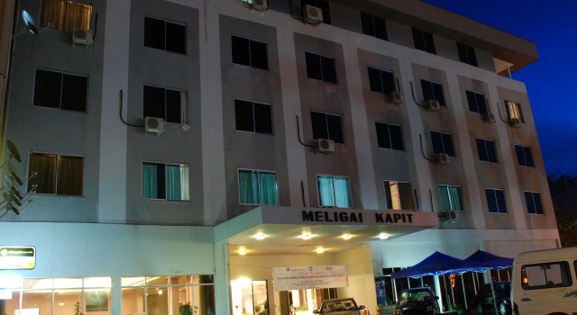 Четырёхместный люкс Standard Hotel Meligai Kapit