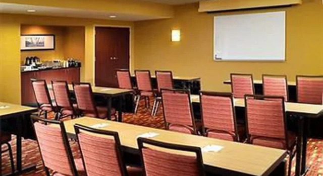 Люкс Standard Courtyard by Marriott Tallahassee Downtown/Capital