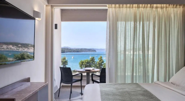 Двухместный номер Superior с видом на море AKS Porto Heli Hotel