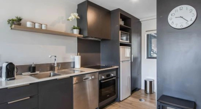 Newtown Tranquility Spacious 2-Bedroom Apartment, Забронировать Апартаменты/квартира Веллингтон Северный остров, рядом с Basin Reserve Cricket Ground