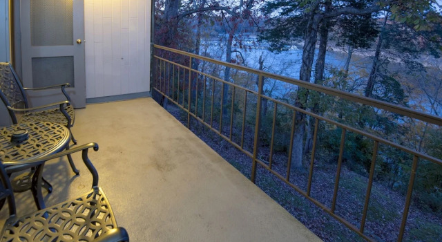 Двухместный номер Standard с балконом и с видом на озеро Lake Cumberland State Resort Park