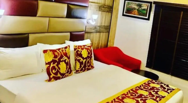 Victoria Inn Hotel & Suites, Rezerwuj Hotel Hotele w Ikpoba-Okha z basenem, Basen