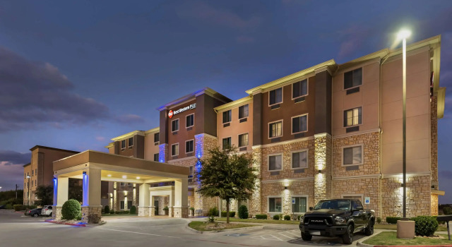 Best Western Plus Buda Austin Inn & Suites, Varaa Hotelli Hotellit Buda aamiaisella, Aamiainen