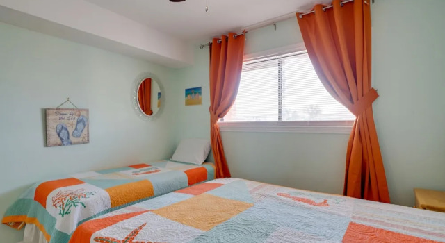 Oceanfront Carolina Beach Condo w/ Pool & Views!, Забронировать Апартаменты/квартира Апартаменты Каролина-бич, рядом с Odysea Surf and Kiteboard School, Апартаменты/квартира