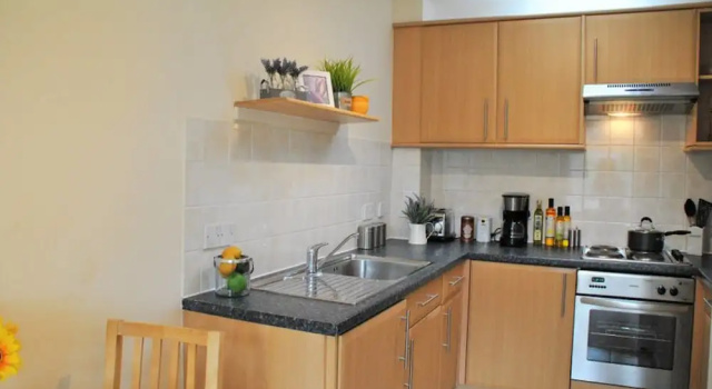 Апартаменты Alexandra Court One Bedroom Central Windsor Flats with Parking