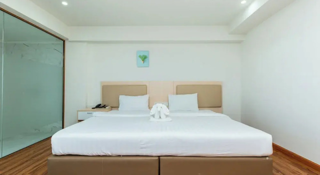 lucky Elephant Hotel
