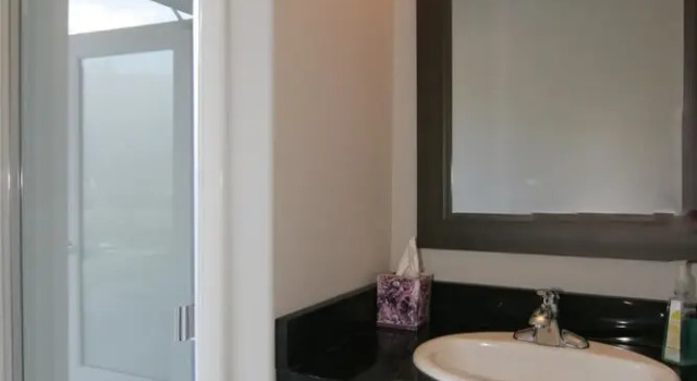 Номер Standard Landings Condos