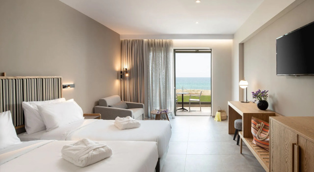 Двухместный номер Superior seafront Portes Lithos Luxury Resort