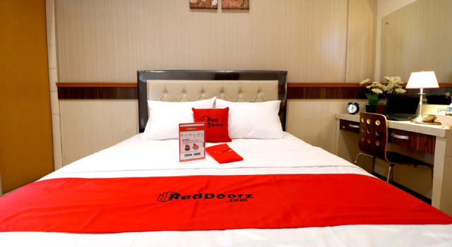 RedDoorz Plus near Universitas Sumatera Utara, Rezerwuj Hotel Medan Sumatra