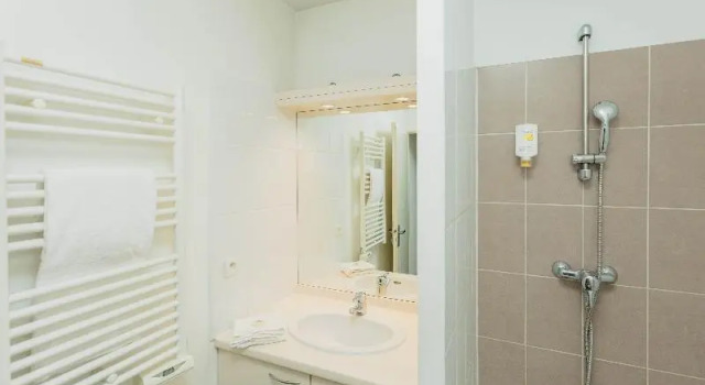 Двухместный номер Standard с балконом Appart-Hôtel Mer & Golf City Perpignan Centre