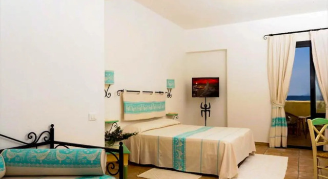 Golfo Dellasinara Beach Resort, Забронировать Курортный отель Сорсо Sardinia North, рядом с Пляж Платамона