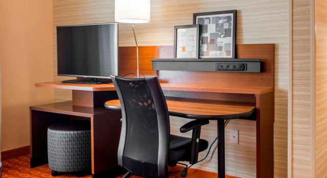 Четырёхместный номер Standard Fairfield Inn & Suites by Marriott Waterloo Cedar Falls