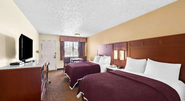 Четырёхместный номер Standard Best Western Llano