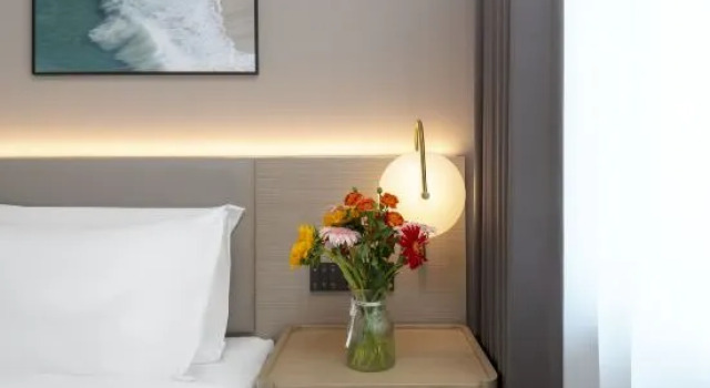 Люкс Deluxe Chonpines Hotel (Qinhuangdao Railway Station Wenhua Road)