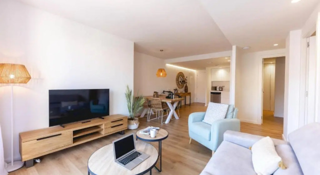 Bravissimo Domènica, 2 bedrooms and balcony, Varaa Hotelli Girona Gironès, lähellä Arab Baths Girona