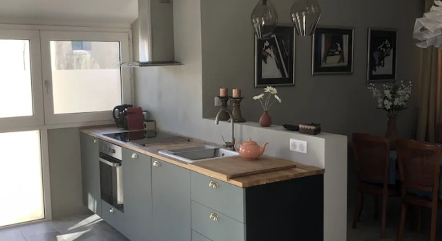 Balkonlu Konfor çift kişilik daire Maison de Midi